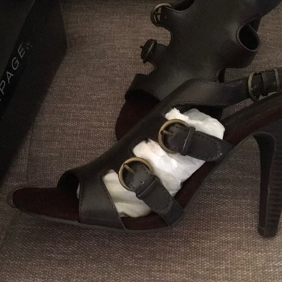 Rampage Brown Sandals - Picture 3 of 6